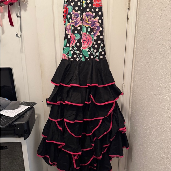 Dresses & Skirts - Floral Ruffled Bata de Cola Skirt